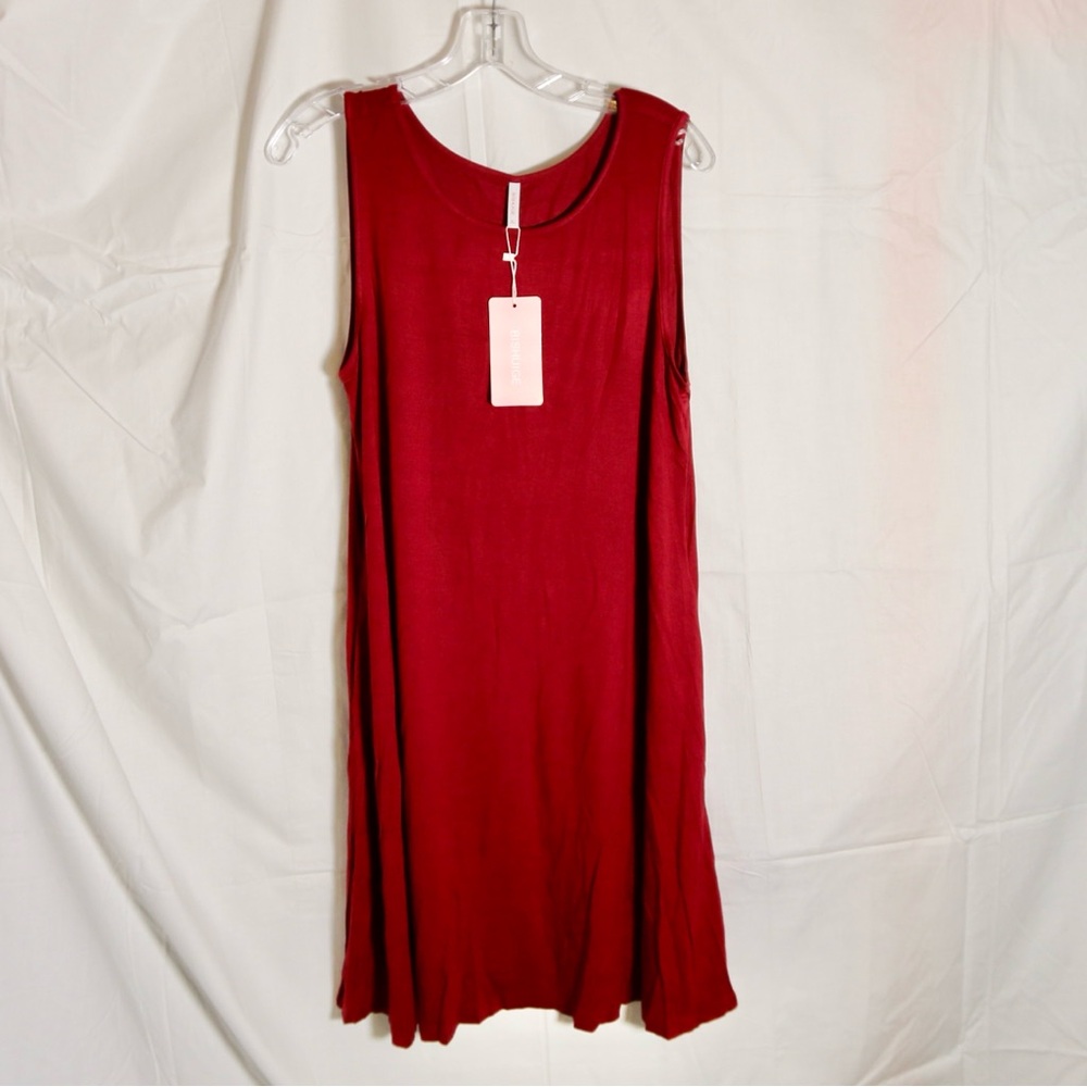 Elegant Red Sleeveless MIDI Dress